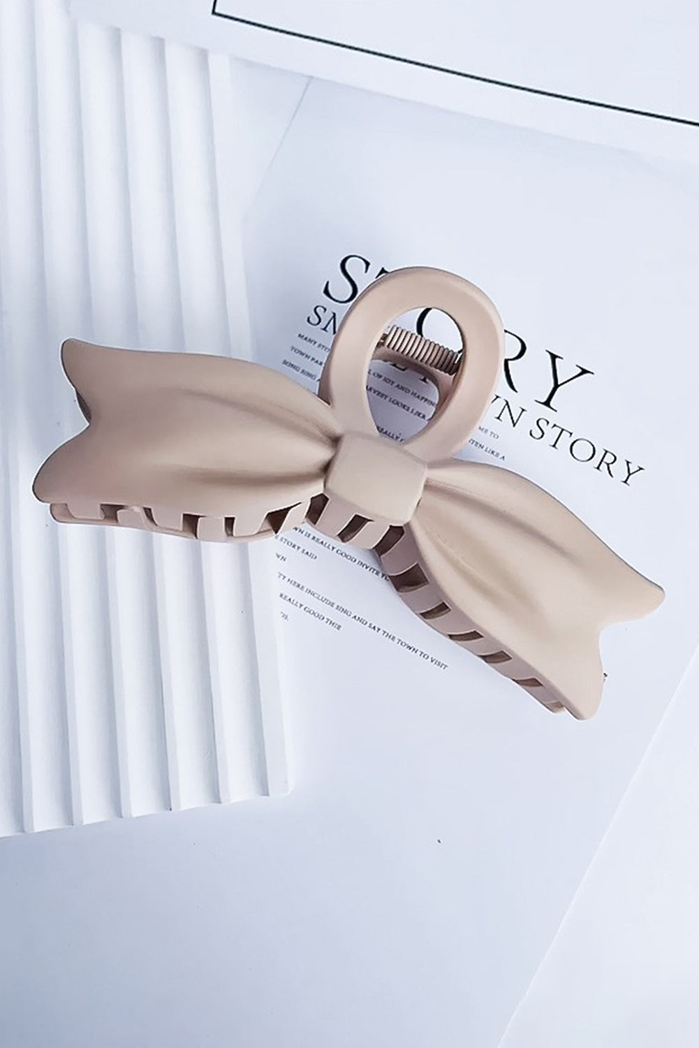 Beige Minimalist Bowknot Shape Plastic Claw Clip