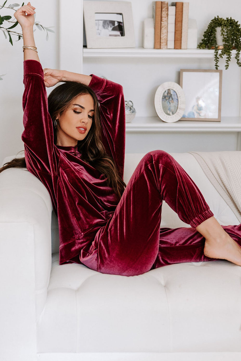 Red Solid Velvet Round Neck Top & Drawstring Pants Longe Set